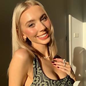 Meet your Posher, Ellie